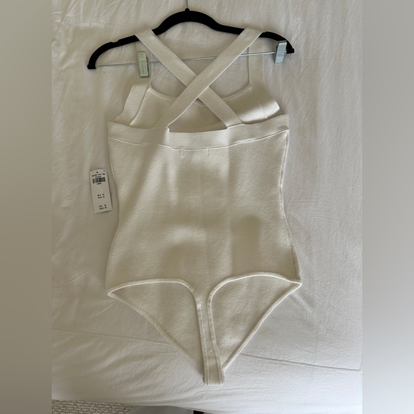 NWT Amercrombie & Finch Crossback Cream/Eggshell White  Knit Bodysuit Sz Large - Picture 6 of 6